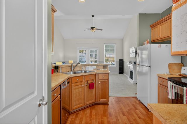 1020 Bridlewood Farms Parkway, Ridgeville, SC 29472