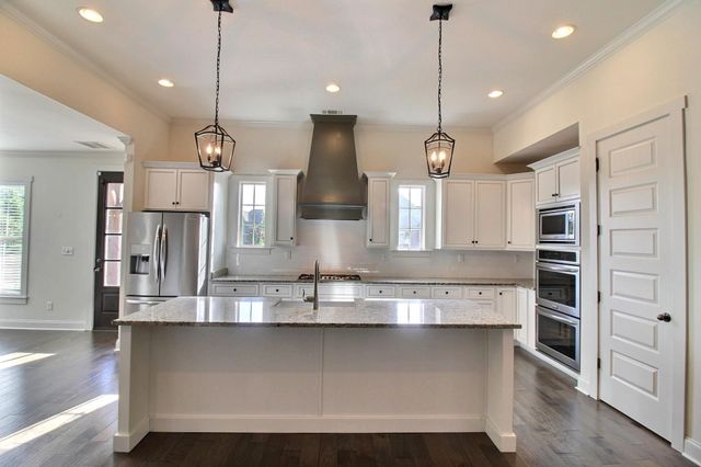 867 CYPRESS POND DR, Collierville, TN 38017