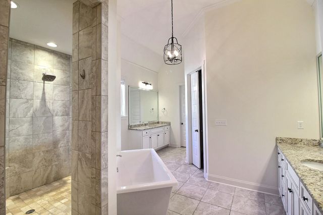 867 CYPRESS POND DR, Collierville, TN 38017