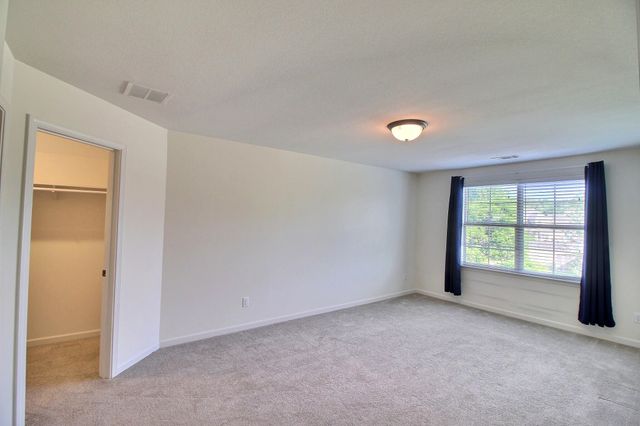867 CYPRESS POND DR, Collierville, TN 38017