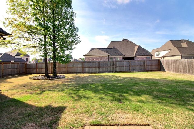 867 CYPRESS POND DR, Collierville, TN 38017