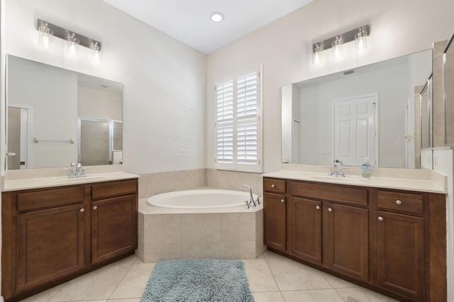 10117 SW Canossa Way, Port St. Lucie, FL 34986