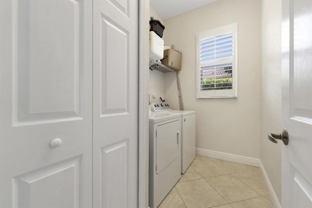 10117 SW Canossa Way, Port St. Lucie, FL 34986