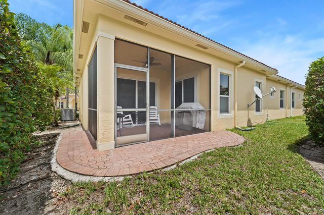 10117 SW Canossa Way, Port St. Lucie, FL 34986