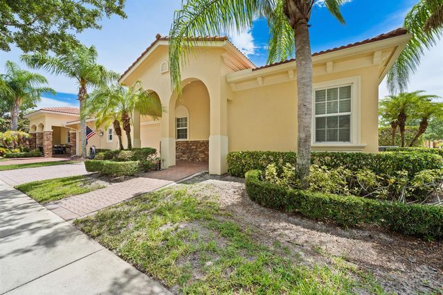 10117 SW Canossa Way, Port St. Lucie, FL 34986