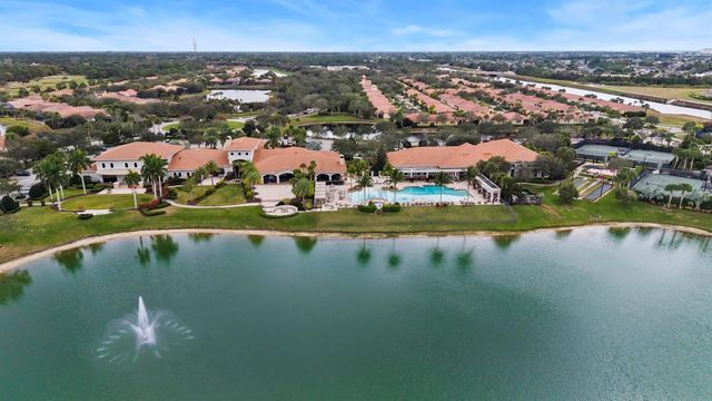 10117 SW Canossa Way, Port St. Lucie, FL 34986