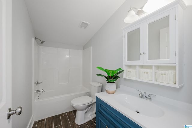 1330 14TH AVENUE N, Bessemer, AL 35020