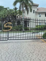 11770 NW 2nd St, Plantation, FL 33325