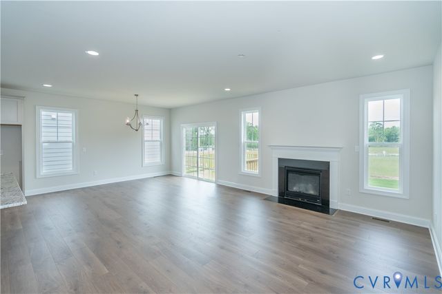 16831 Creek Parke Dr, Moseley, VA 23120
