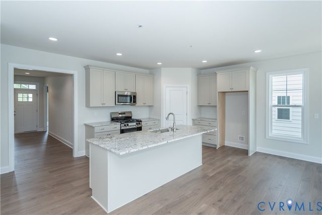 16831 Creek Parke Dr, Moseley, VA 23120