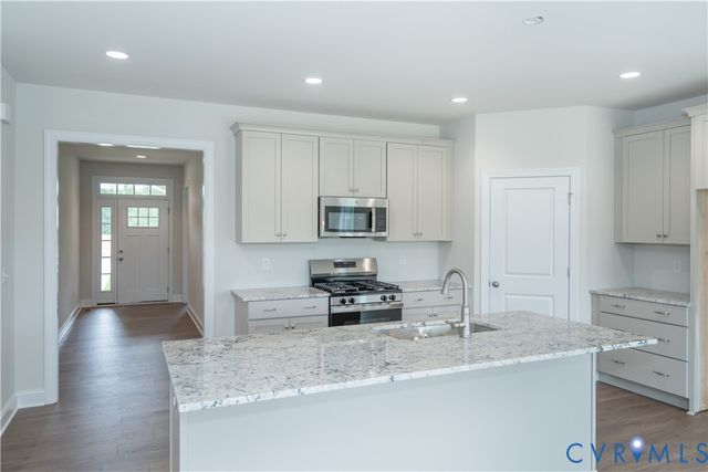 16831 Creek Parke Dr, Moseley, VA 23120