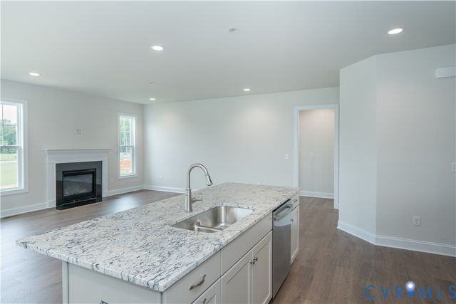 16831 Creek Parke Dr, Moseley, VA 23120