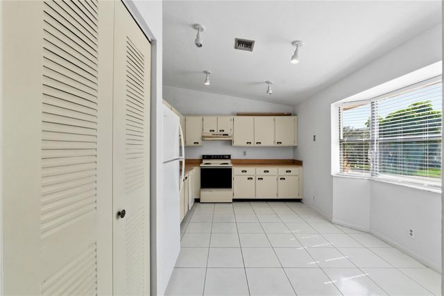 7520 NW 88th Terrace, Tamarac, FL 33321