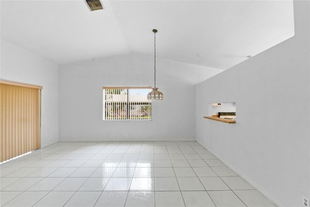 7520 NW 88th Terrace, Tamarac, FL 33321