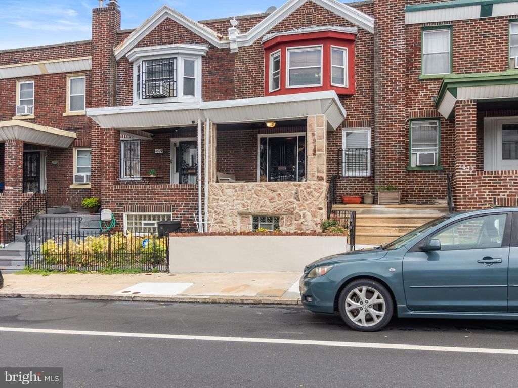 2637 W WESTMORELAND ST, PHILADELPHIA, PA 19129 — photo 2