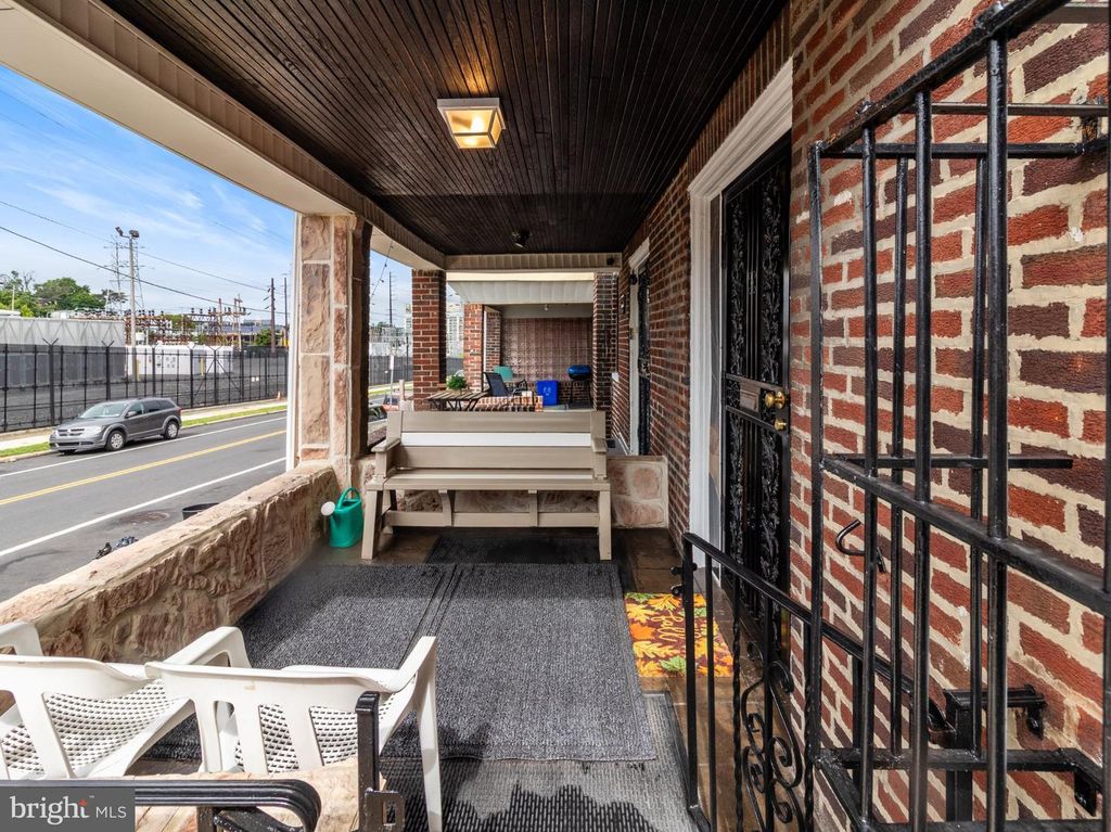 2637 W WESTMORELAND ST, PHILADELPHIA, PA 19129 — photo 4