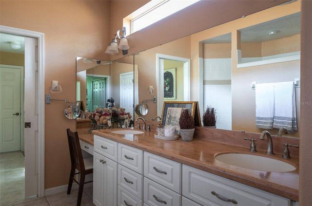 20801 QUEEN ALEXANDRA DRIVE, Leesburg, FL 34748