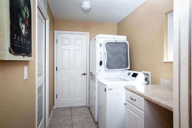 20801 QUEEN ALEXANDRA DRIVE, Leesburg, FL 34748