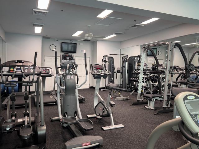 20801 QUEEN ALEXANDRA DRIVE, Leesburg, FL 34748