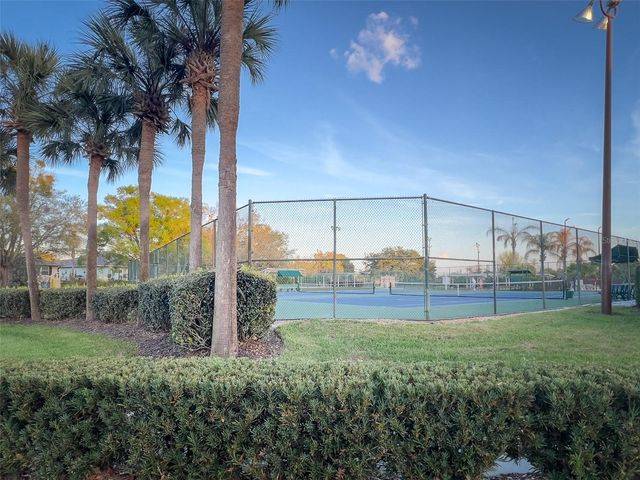 20801 QUEEN ALEXANDRA DRIVE, Leesburg, FL 34748