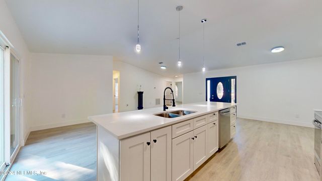 4774 LEOPARD Circle, Middleburg, FL 32068