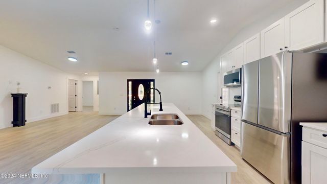 4774 LEOPARD Circle, Middleburg, FL 32068