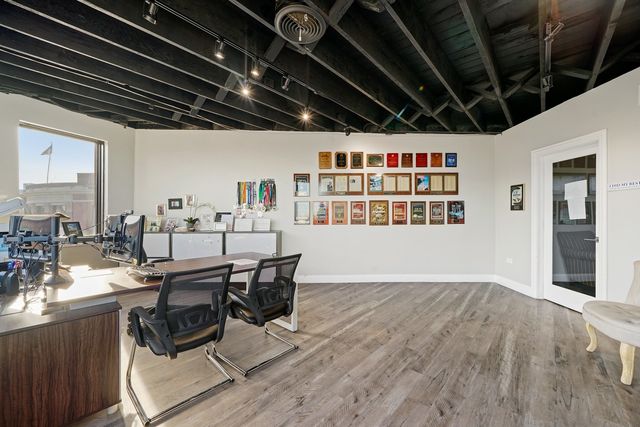 1000 N MILWAUKEE Avenue 403, Chicago, IL 60642