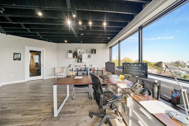 1000 N MILWAUKEE Avenue 403, Chicago, IL 60642