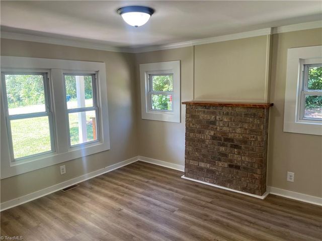 2053 US Highway 158 W, Reidsville, NC 27320