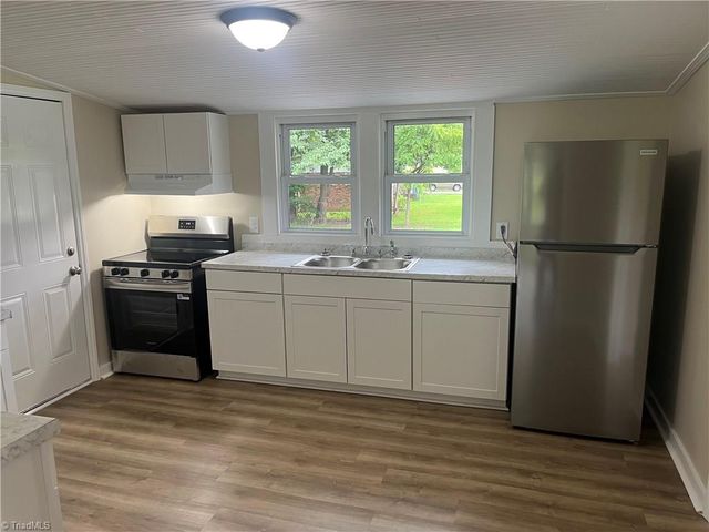 2053 US Highway 158 W, Reidsville, NC 27320