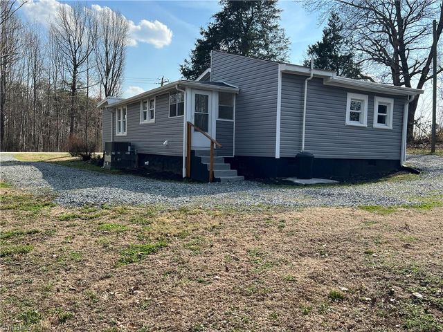 2053 US Highway 158 W, Reidsville, NC 27320