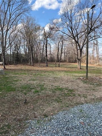 2053 US Highway 158 W, Reidsville, NC 27320