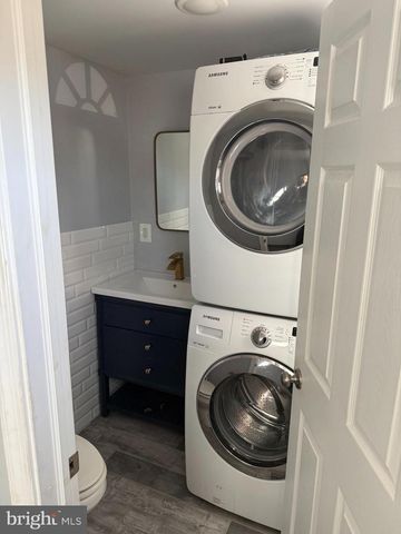 6044 WASHINGTON AVE, Philadelphia, PA 19143