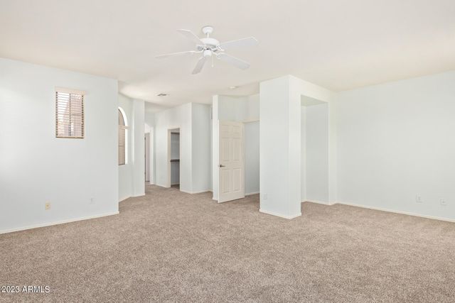 2390 W SLEEPY RANCH Road, Phoenix, AZ 85085