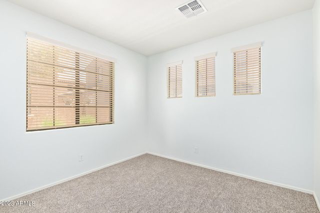 2390 W SLEEPY RANCH Road, Phoenix, AZ 85085