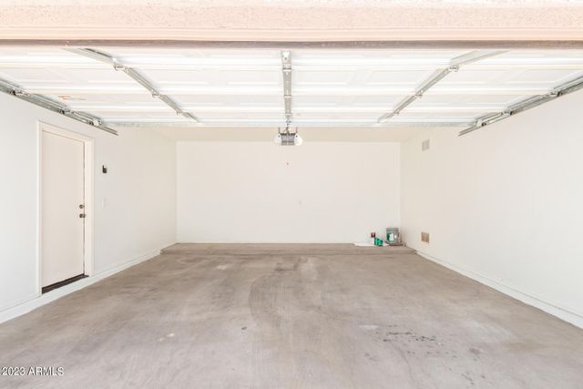 2390 W SLEEPY RANCH Road, Phoenix, AZ 85085