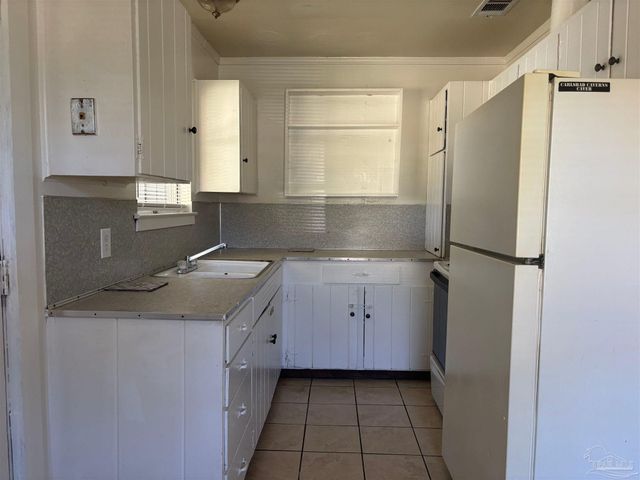 1103 Medford Ave, Pensacola, FL 32505