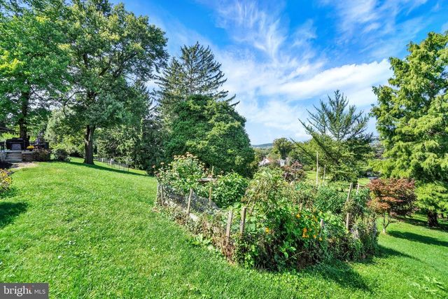 3 WINDEMERE CT, York, PA 17402