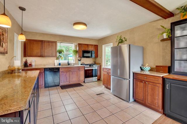 3 WINDEMERE CT, York, PA 17402
