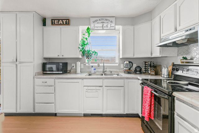 5531 S COPPER CITY DR, Kearns, UT 84118