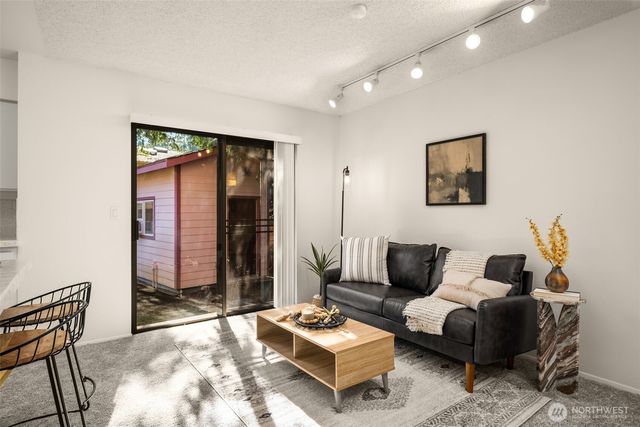 8129 NE 131st Street, Kirkland, WA 98034
