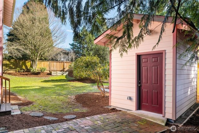 8129 NE 131st Street, Kirkland, WA 98034