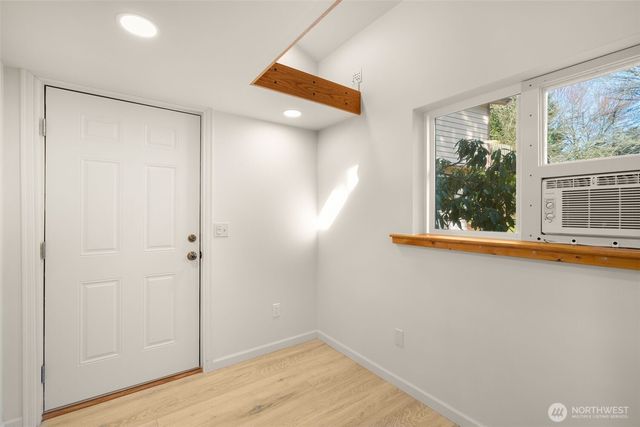 8129 NE 131st Street, Kirkland, WA 98034
