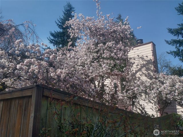 8129 NE 131st Street, Kirkland, WA 98034
