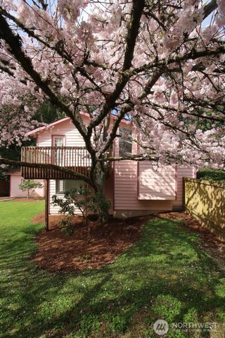 8129 NE 131st Street, Kirkland, WA 98034