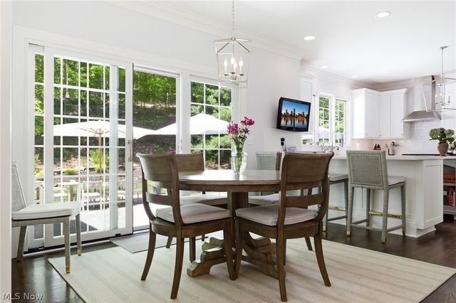 15 Martingale Court, Chagrin Falls, OH 44022