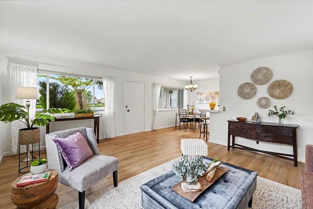 3125 Los Prados Street 1, San Mateo, CA 94403