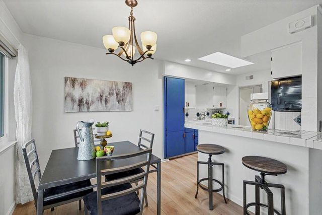 3125 Los Prados Street 1, San Mateo, CA 94403