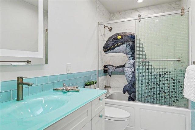 3125 Los Prados Street 1, San Mateo, CA 94403