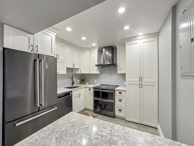 2000 S Ocean Boulevard, Pompano Beach, FL 33062